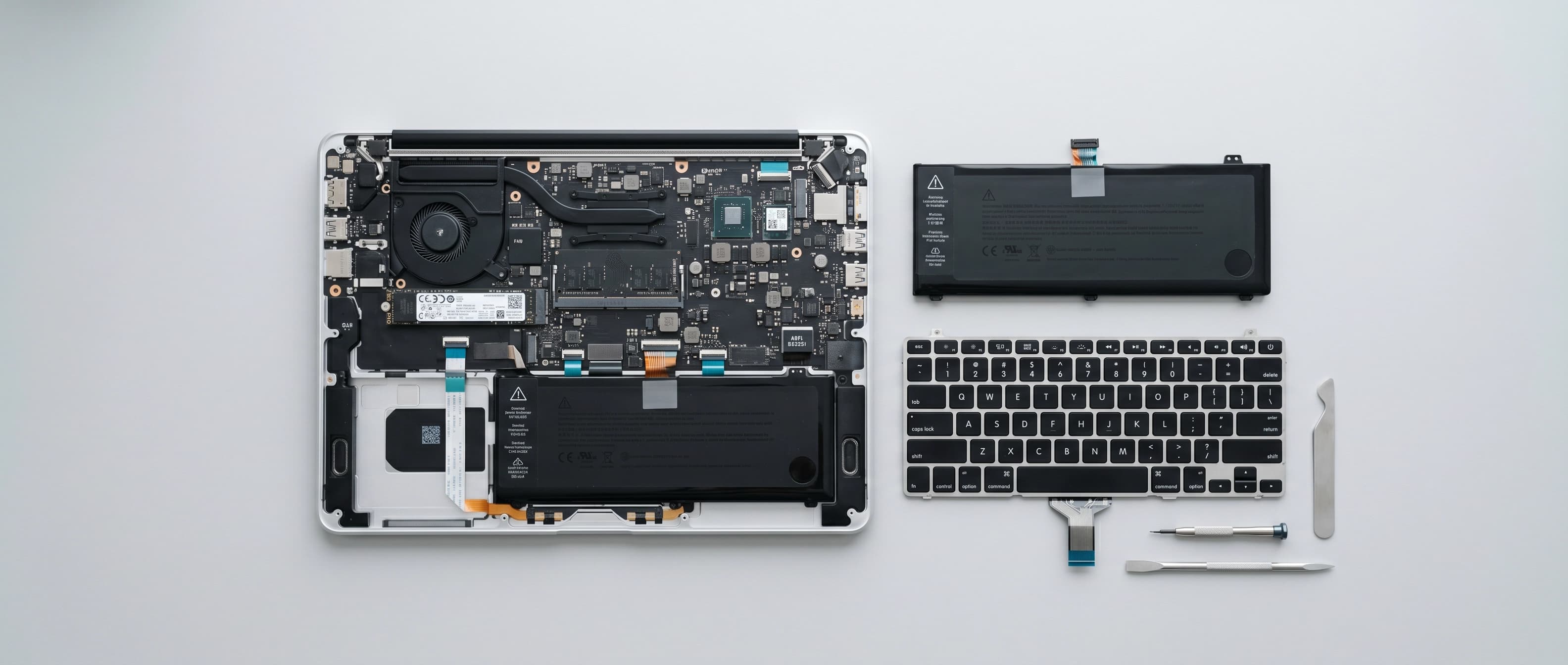 MacBook Klavyesi Tuş Basmıyor: Butterfly Sorunu mu, Sıvı Teması mı?